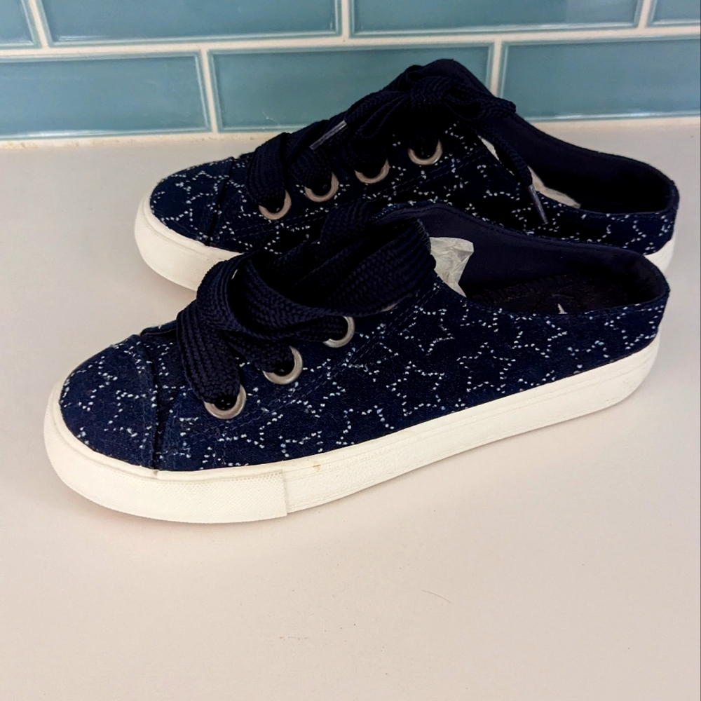 Women's shoes